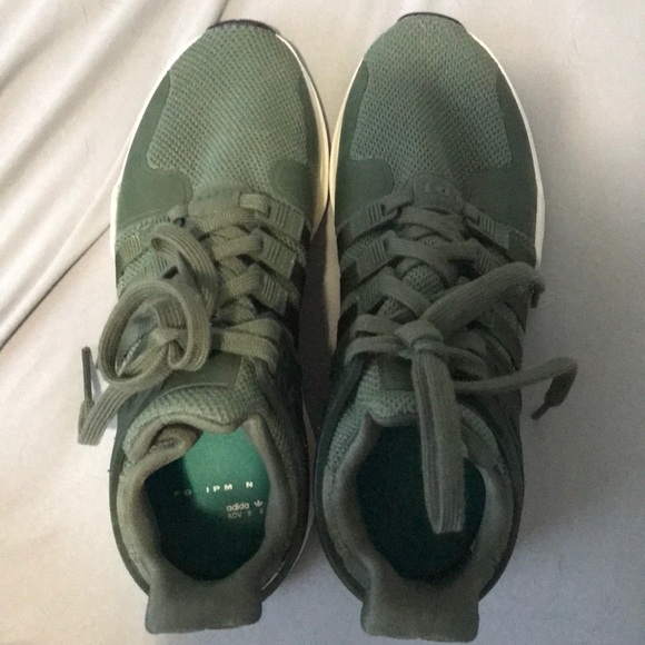 Adidas Green running shoes - Picture 2 of 3